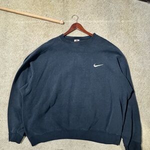 Nike 90s Black Sweatshirt